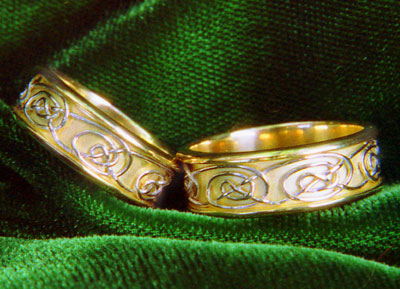26_e-Celtic-Knot-Rings